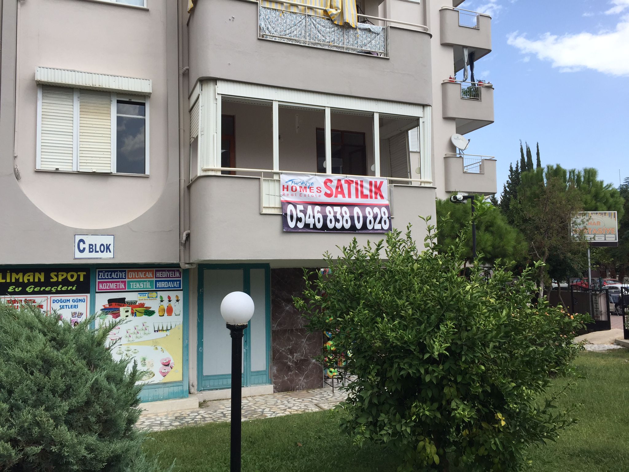 KONYAALTI PLAJINA YÜRÜME MESAFESİNDE 3+1 SATILIK DAİRE 