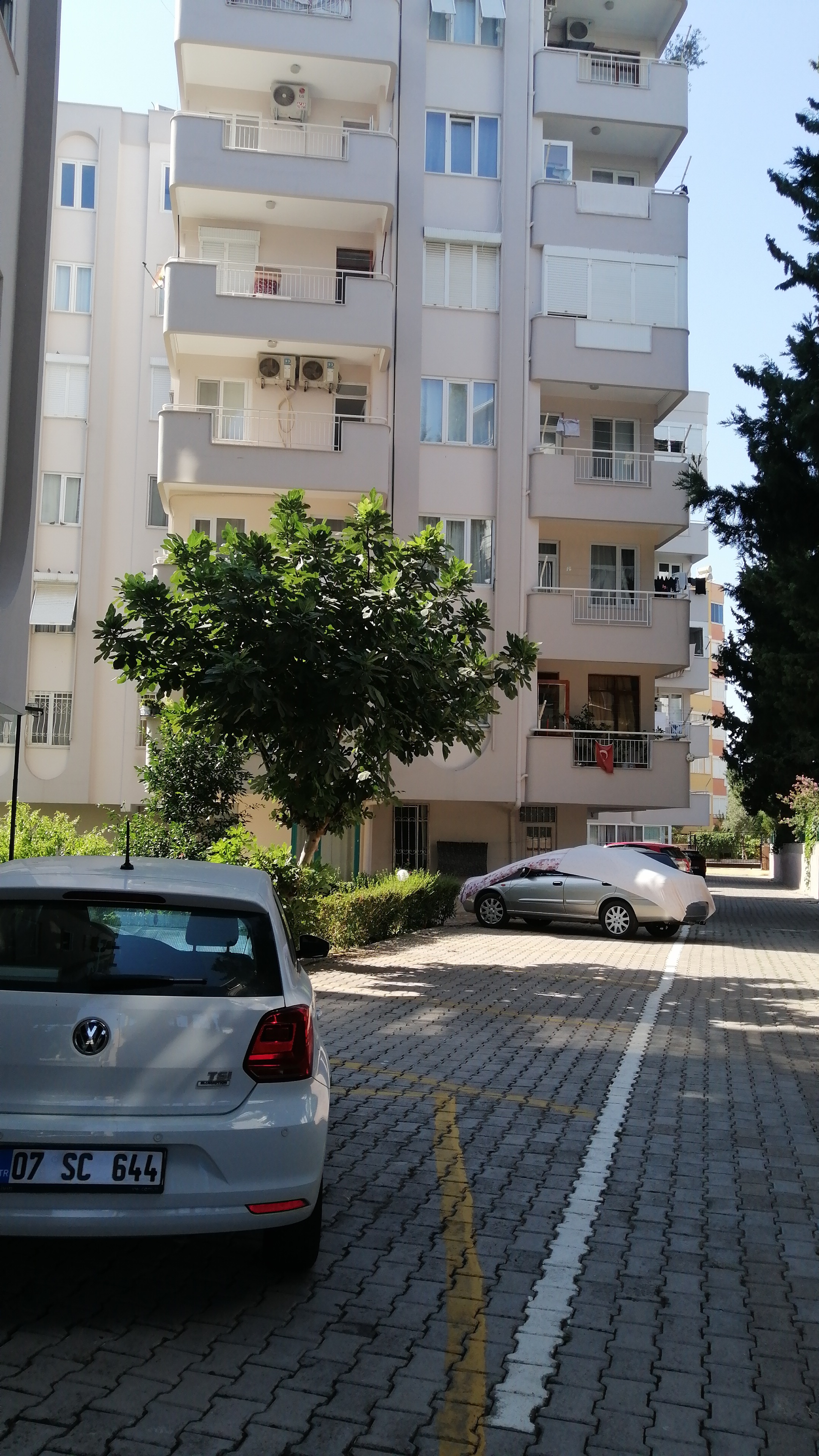 KONYAALTI PLAJINA YÜRÜME MESAFESİNDE 3+1 SATILIK DAİRE 